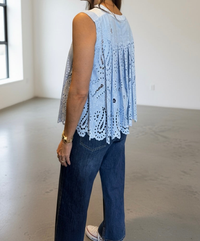 BLUSA PUNTO CON TIRA BORDADA POR LA ESPALDA LIGHT BLUE