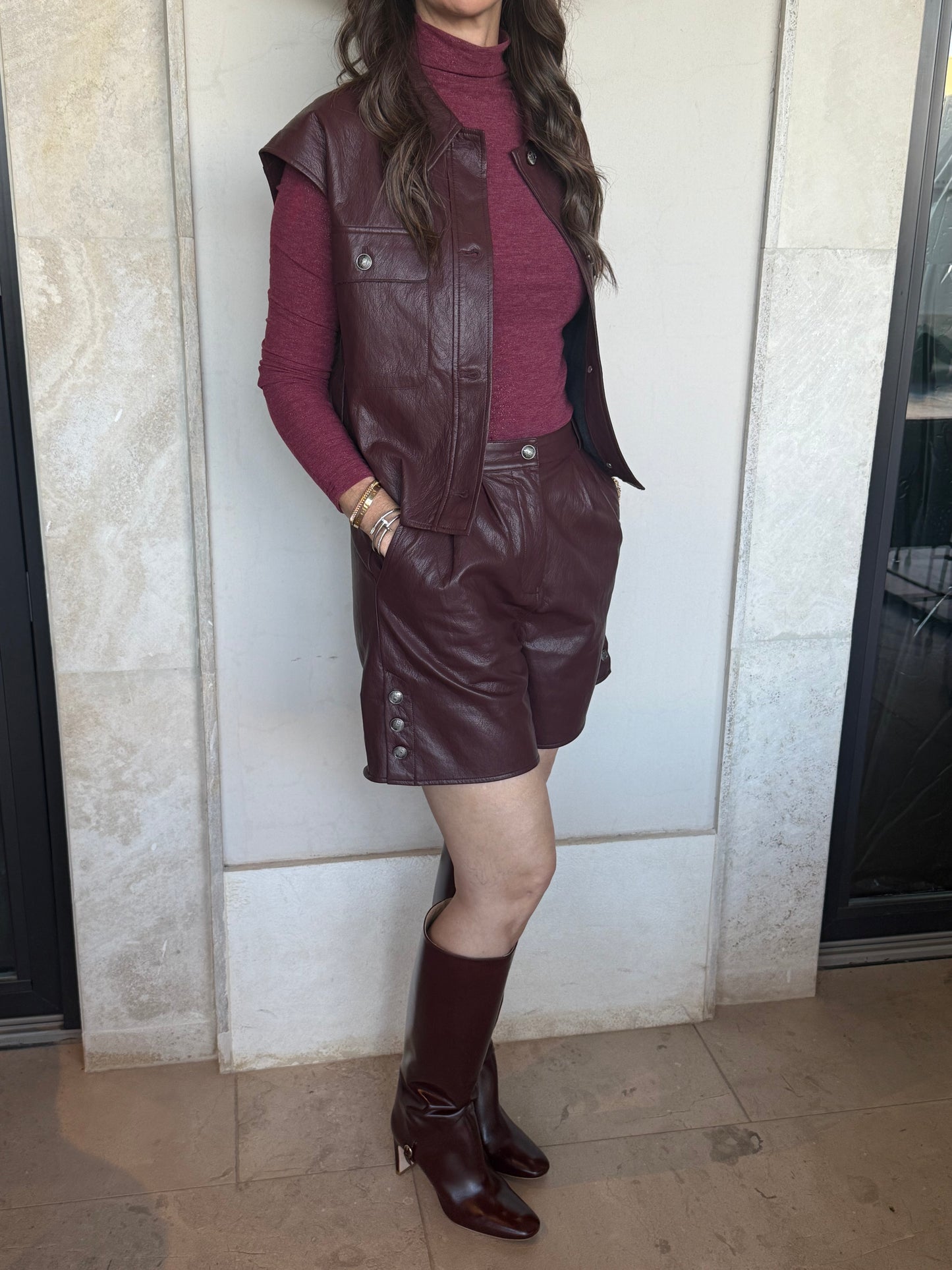 SET CHALECO Y SHORT IMITACIÓN PIEL