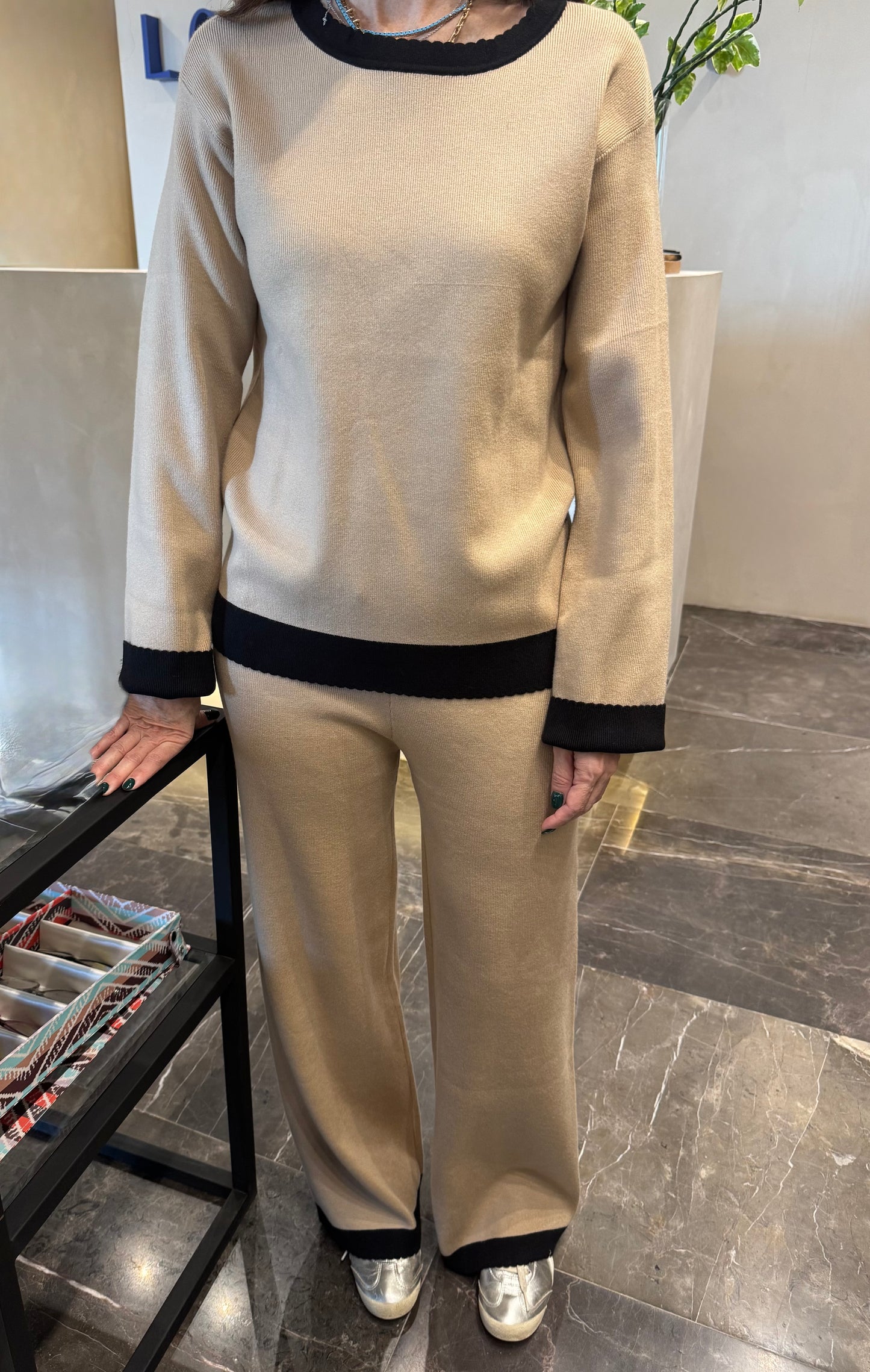 SET DE PUNTO CUELLO REDONDO TAUPE