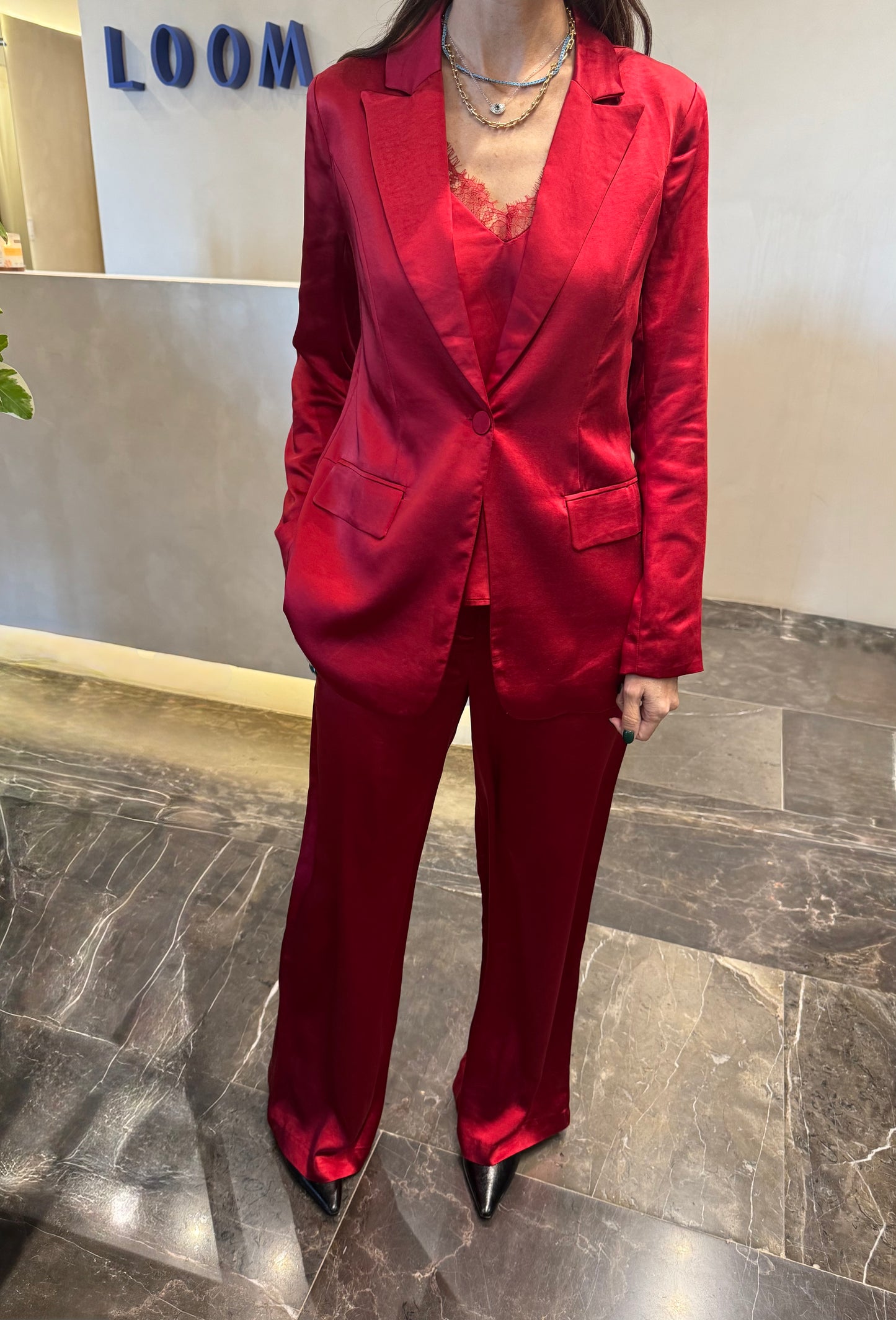 SET SACO SATIN ONE BUTTON ELASTIC BACK PANT