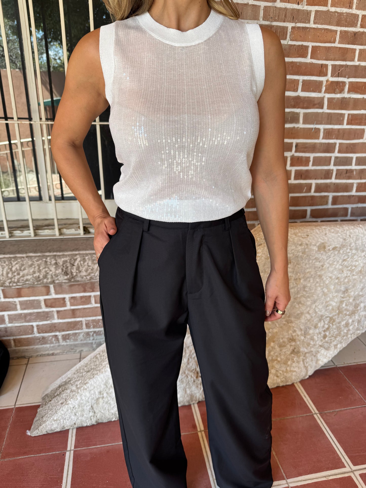 TOP CON LENTEJUELA WHITE