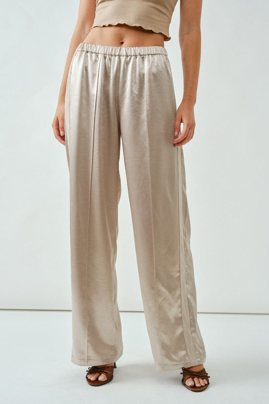 COMFY STRAIGHT PANTS DE SATIN CHAMPAGNE