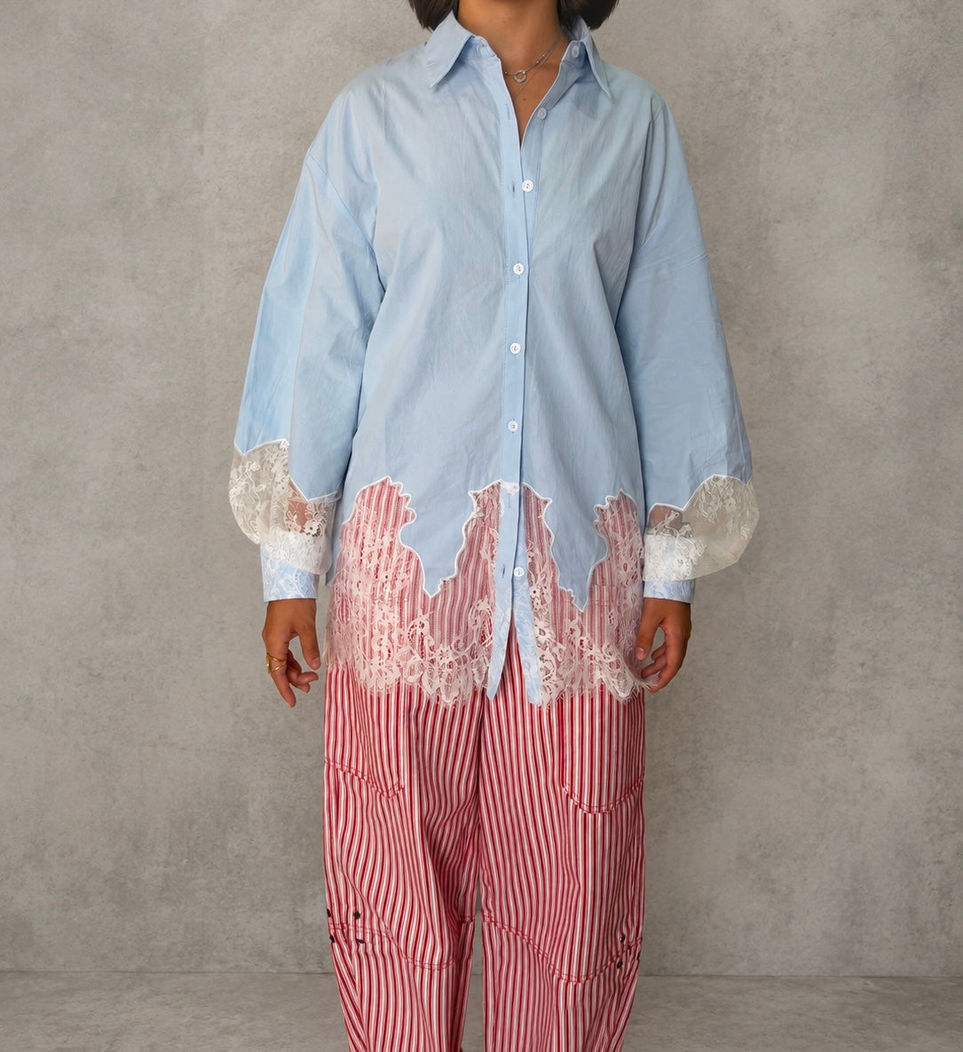 CAMISA BOTONES COM DETALLE DE ENCAJE SKY