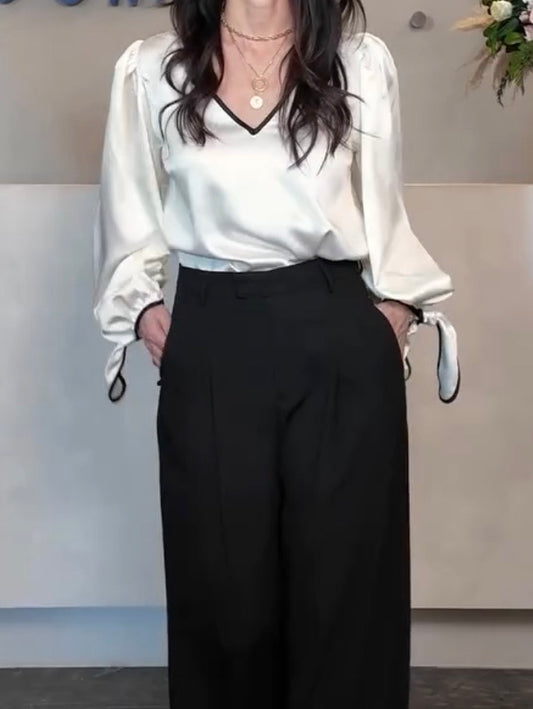 BLUSA SEDA CUELLO V DETALLE NEGRO
