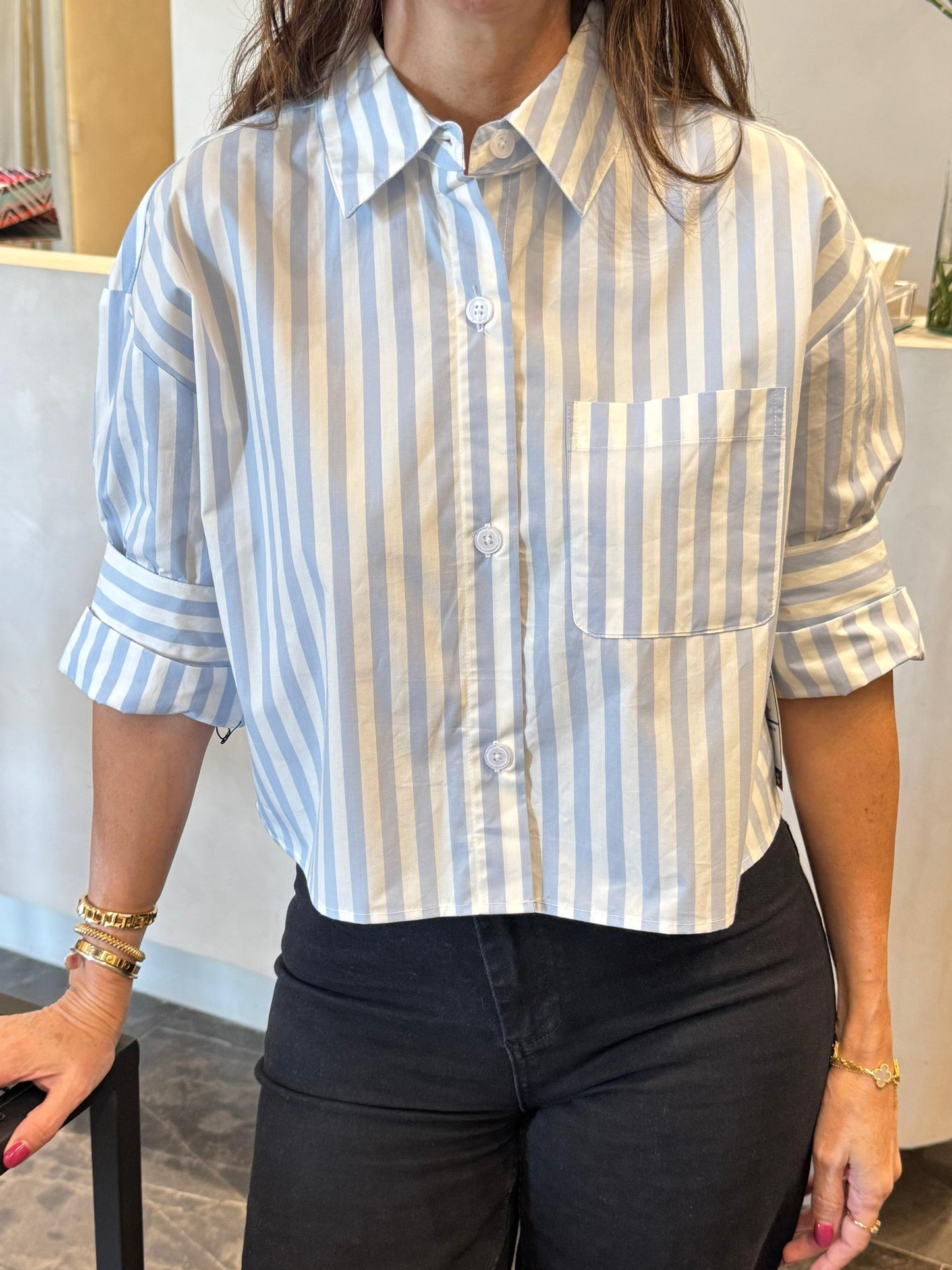 CAMISA CROP A RAYAS CON BOTONES