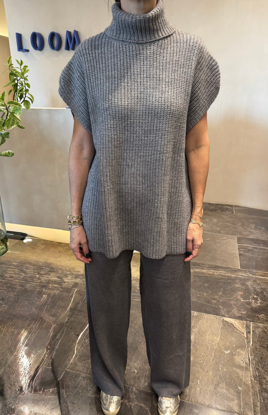 COZY AND COMFY SET CHARCOAL