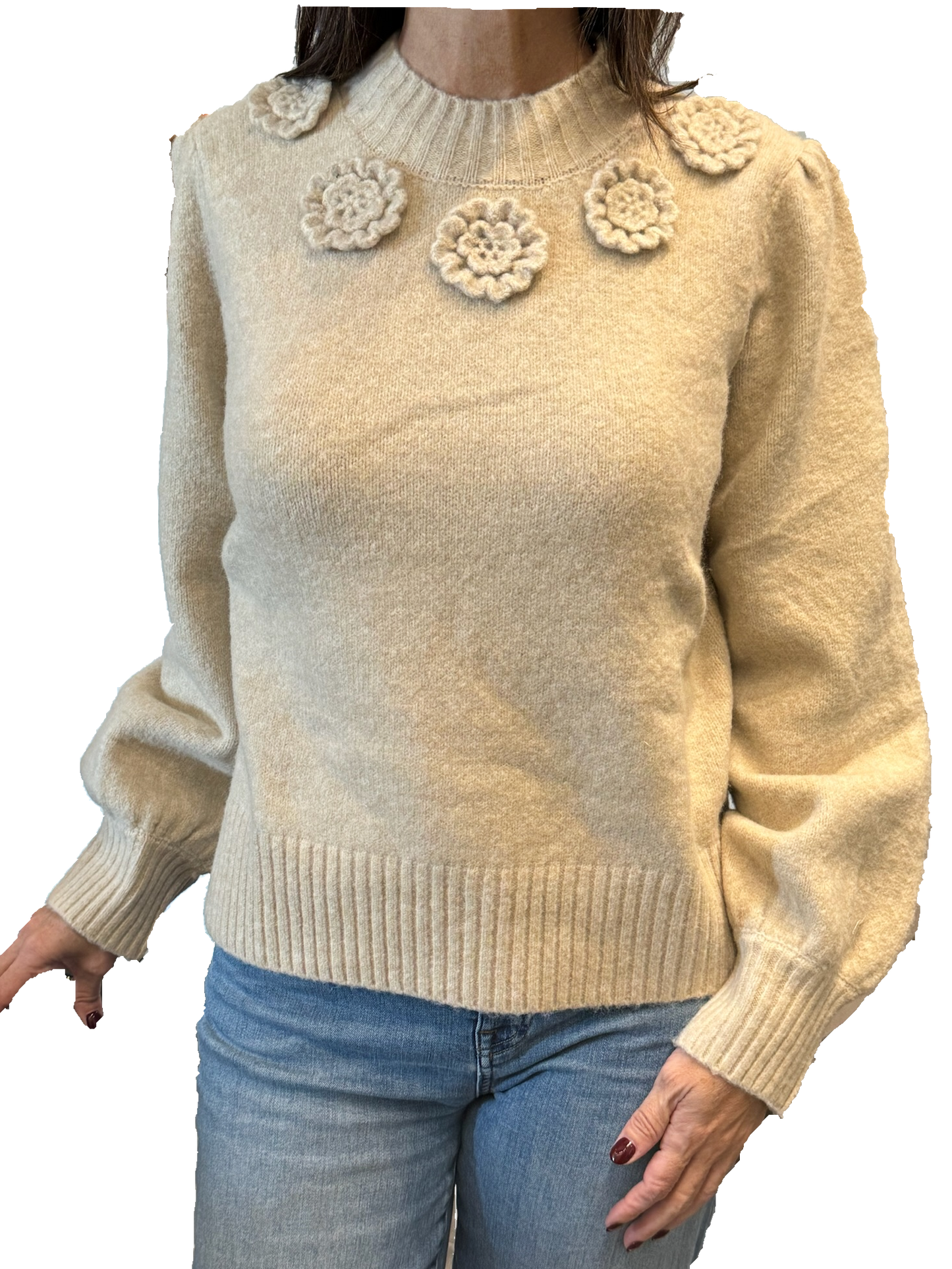 SWEATER CON FLORES EN CUELLO
