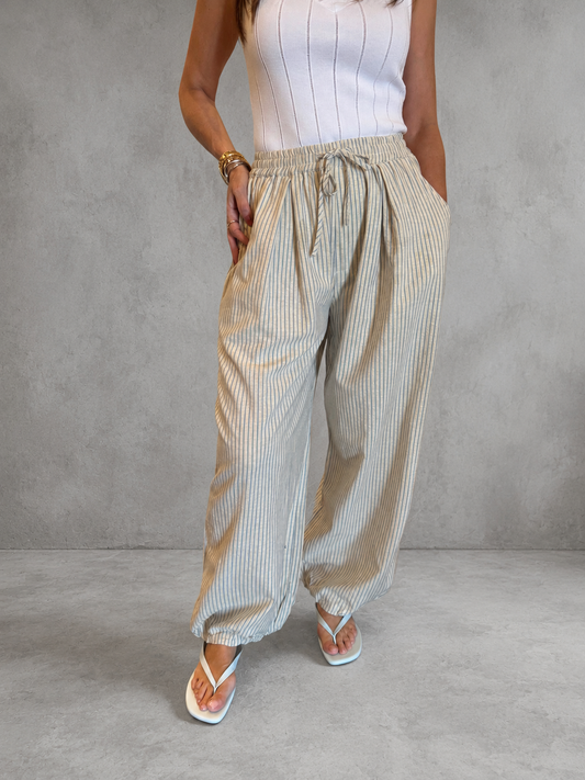 PANTALÓN A RAYAS CON JARETA