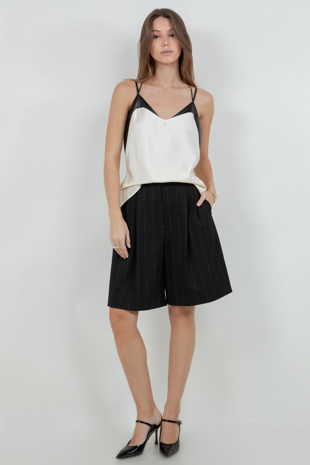 SATIN TANK TOP CON DETALLE DE PIEL VEGANA