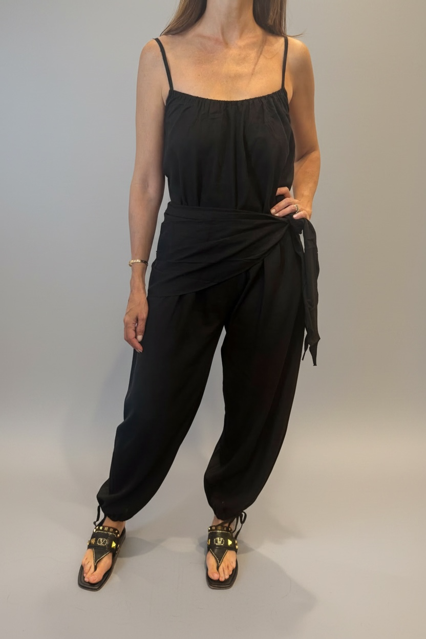 JUMPSUIT ALADINO CON CINTURÓN DE LAZO