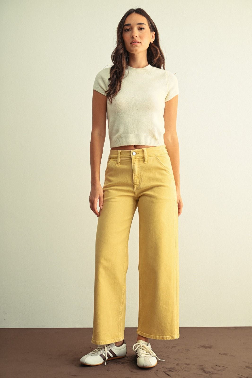 STRAIGHT LEG JEANS