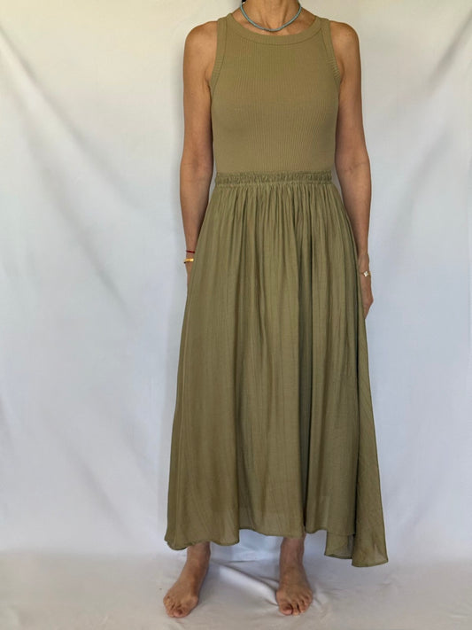 VESTIDO INTEGRADO TOP CAMISETA/FALDA