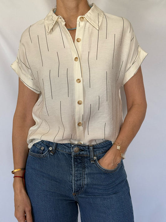 BLUSA TIPO CAMISA MANGA CORTA
