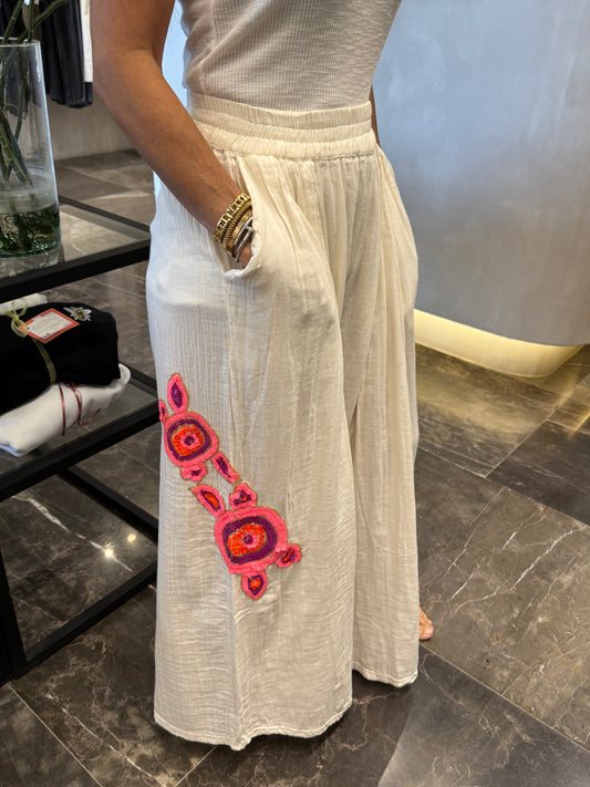 MUSK PANTS DETALLE LENTEJUELA BORDADO