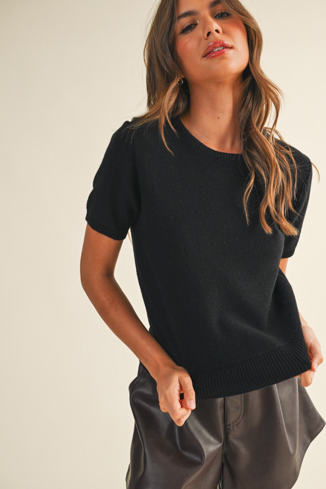 BLUSA PUNTO CUELLO REDONDO MANGA CORTA