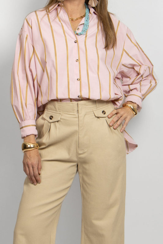 CAMISA ROSA CON RAYA DORADA